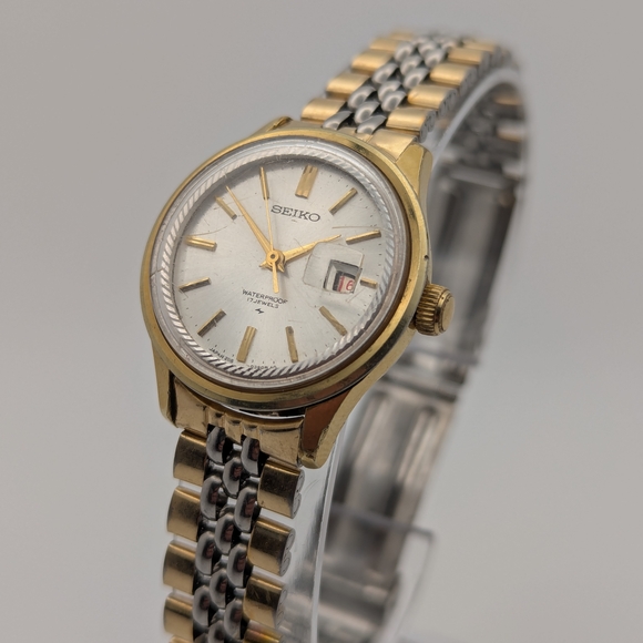 Seiko Two-Tone Watch - Picture 1 of 7